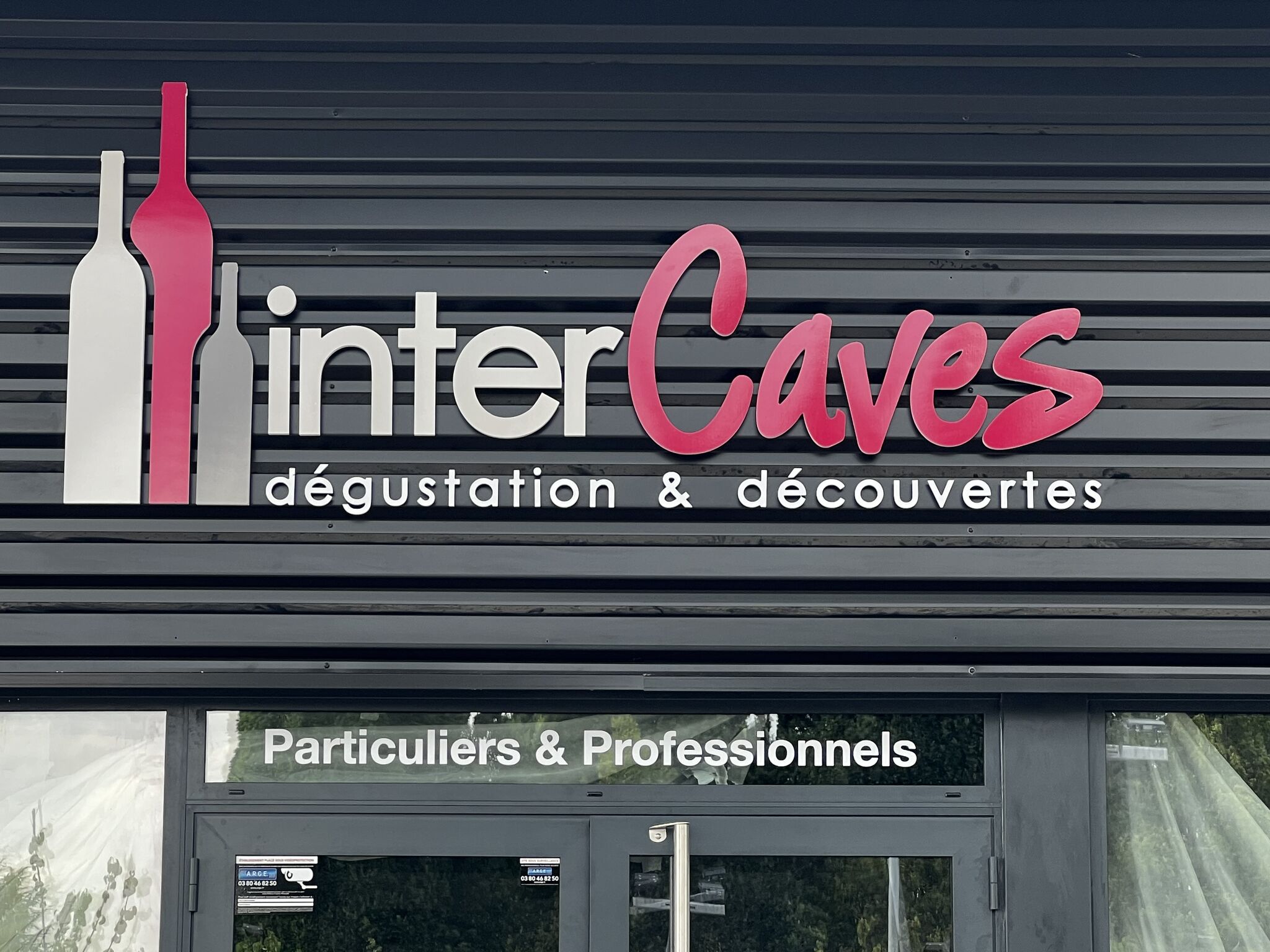 enseigne lettres découpées