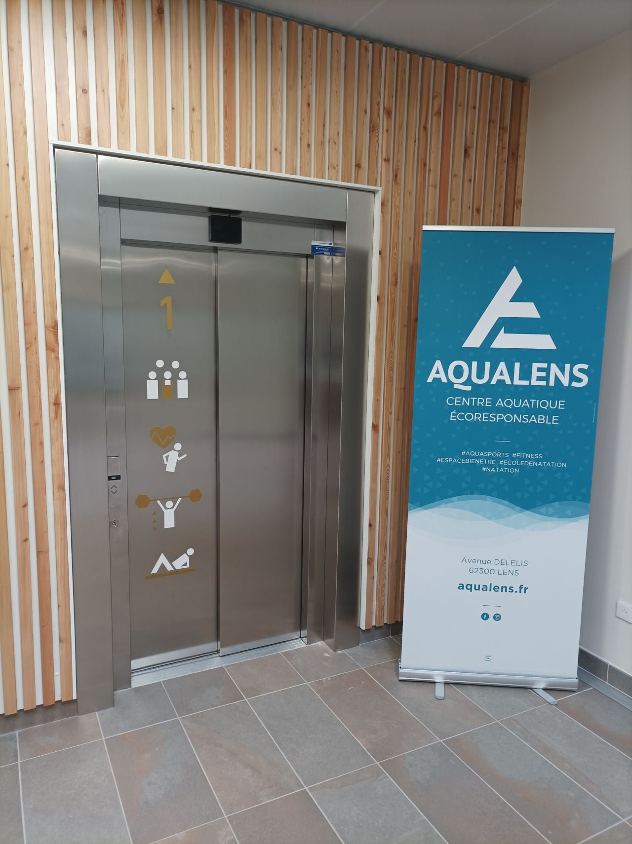 panneau signalétique sur mesure